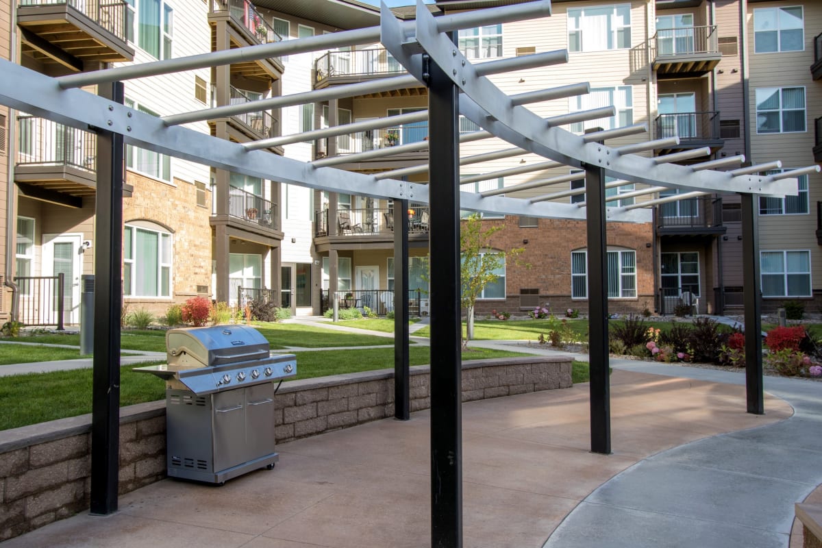 Apartments for Rent St. Anthony The Legends at Silver Lake Village